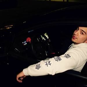 Meet your Posher, Ethan